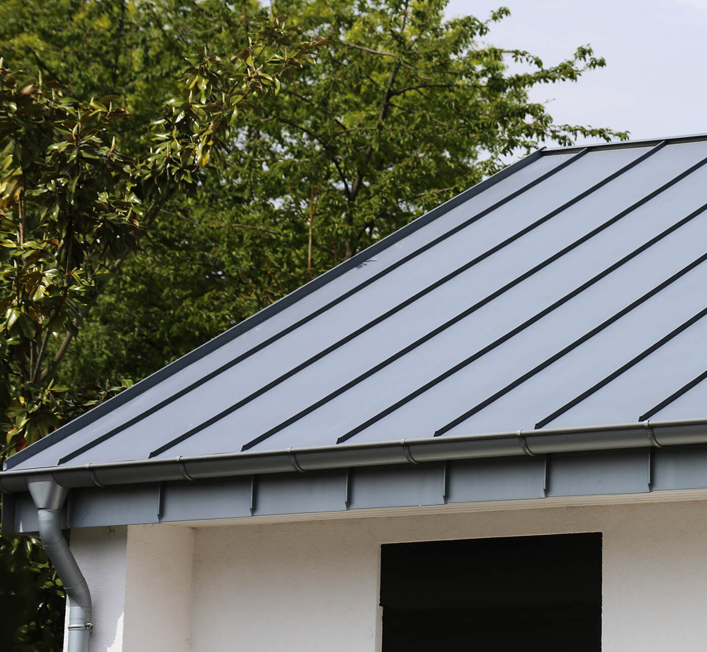 new metal roof installation in Massachusetts