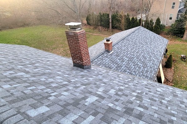 asphalt roofing installation
