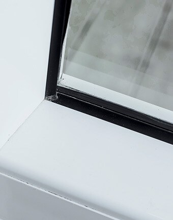 inspecting window air leakage